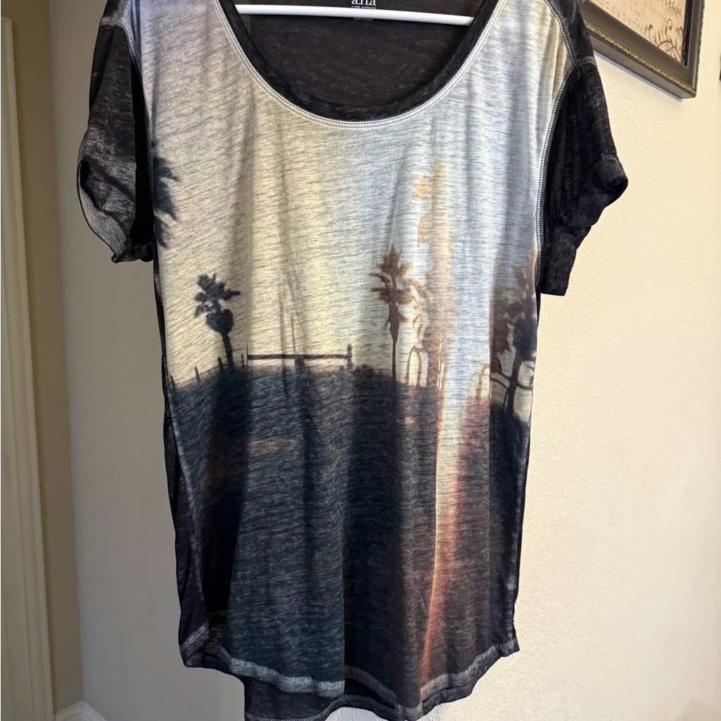 A.N.A Gray And White Graphic Short Sleeve Tee